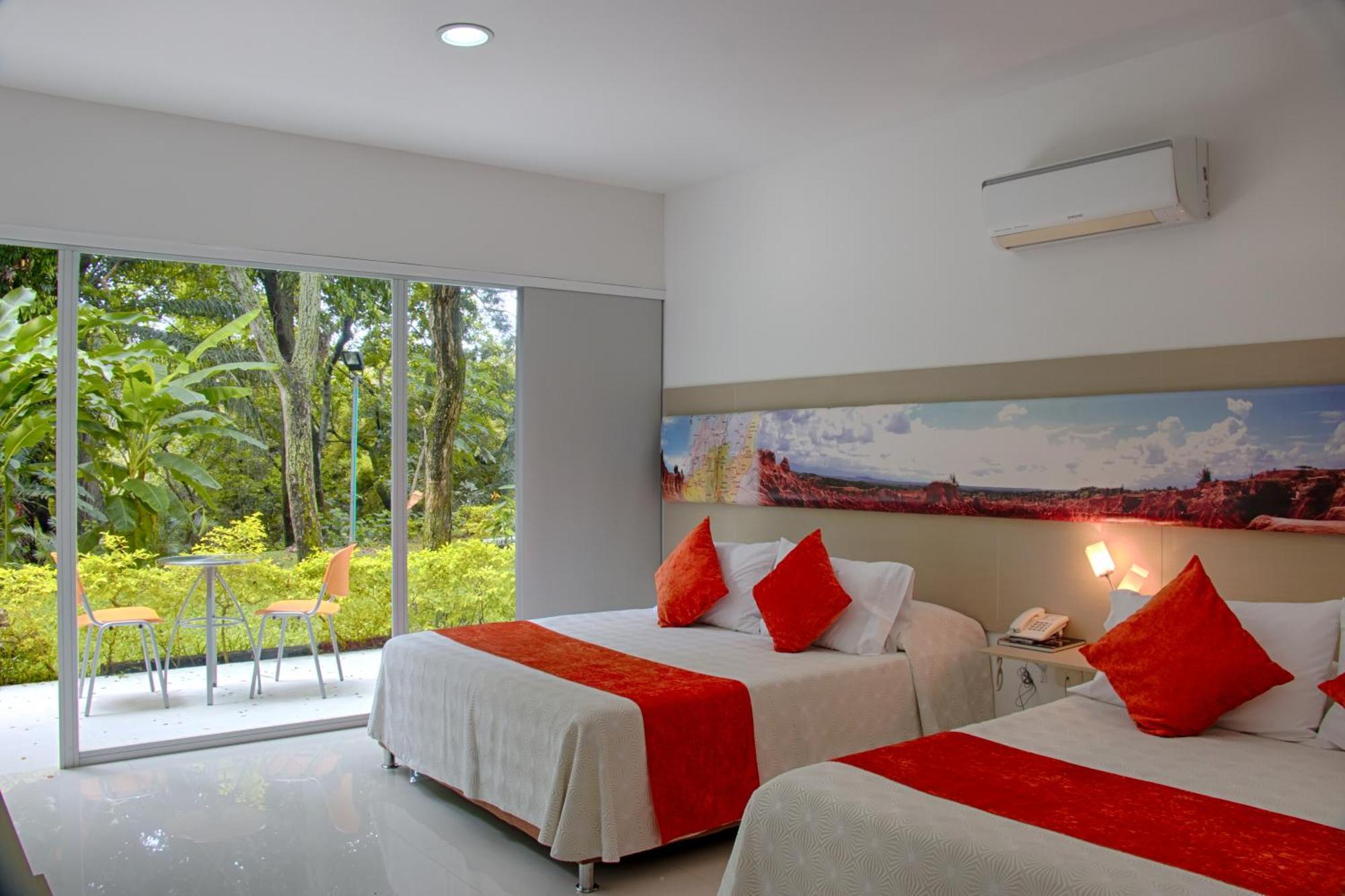Club Campestre De Neiva Hotel Exterior photo