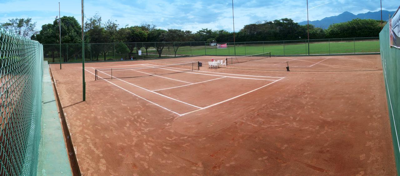 Club Campestre De Neiva Hotel Exterior photo