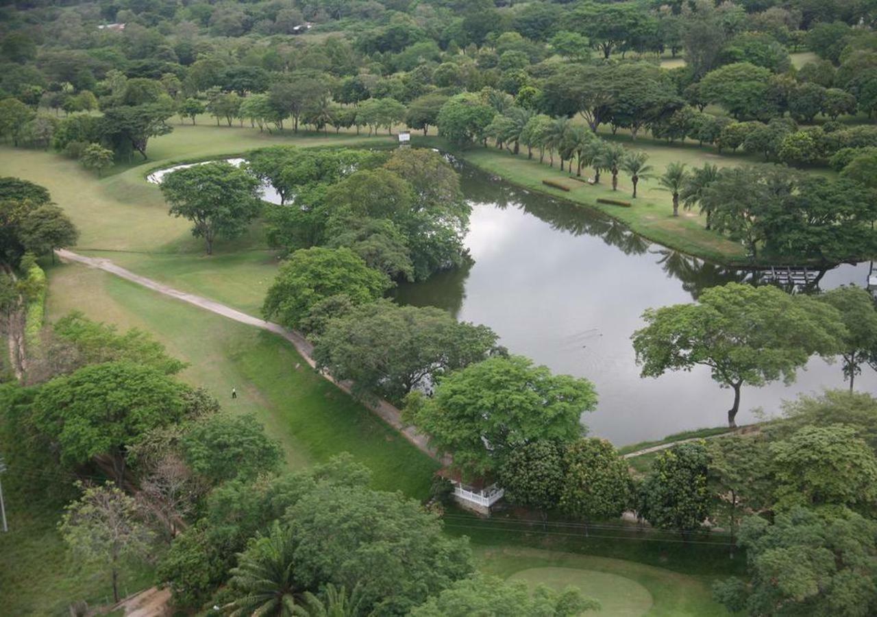 Club Campestre De Neiva Hotel Exterior photo